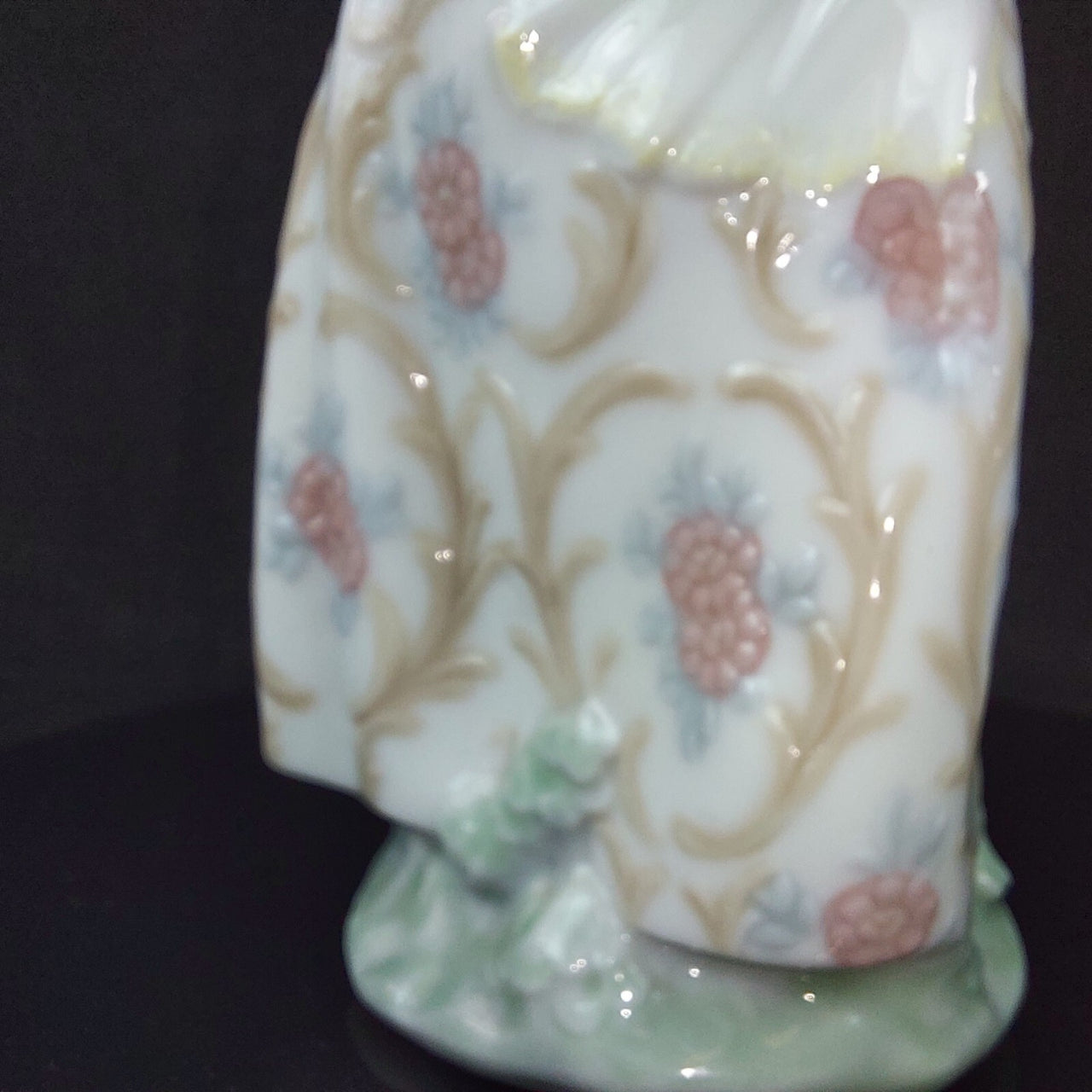 Rare NAO by Lladró Spanish Porcelain Girl with Basket Figurine Handmade Spain11