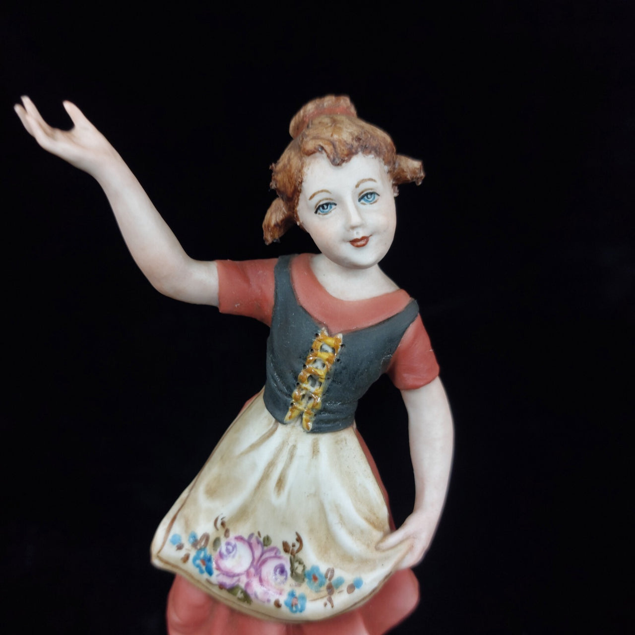 Capodimonte Lady Figurine Mint Vintage  Made In Italy4