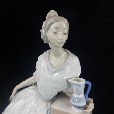 NAO Spain Good Figurine Elegant Lady with  Jug Pastel Glazed Porcelain  12.5