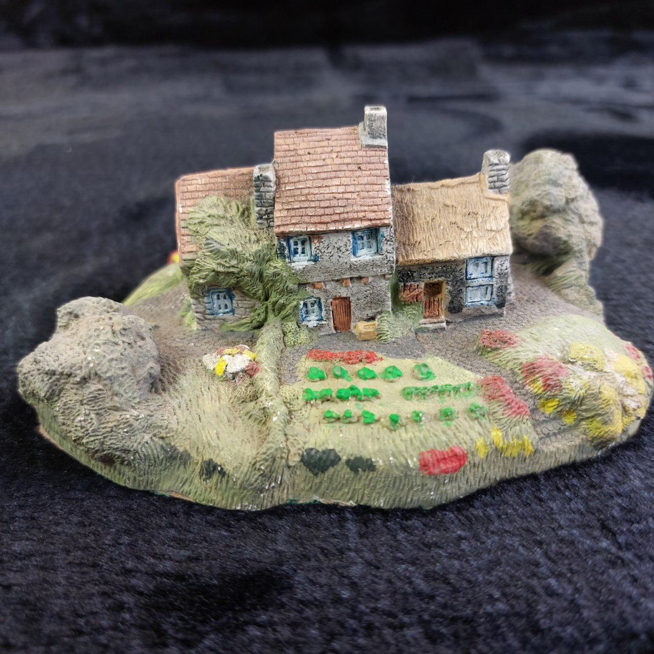 Lilliput Lane UK Cottage Set Acceptable Worn Lot 4 Croft Holme Dyke Sheep Garden3