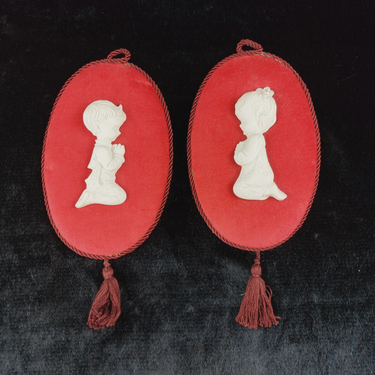 Capodimonte  1960s   Red Velvet & Ceramic Wall Plaques decor, Made In Italy.1