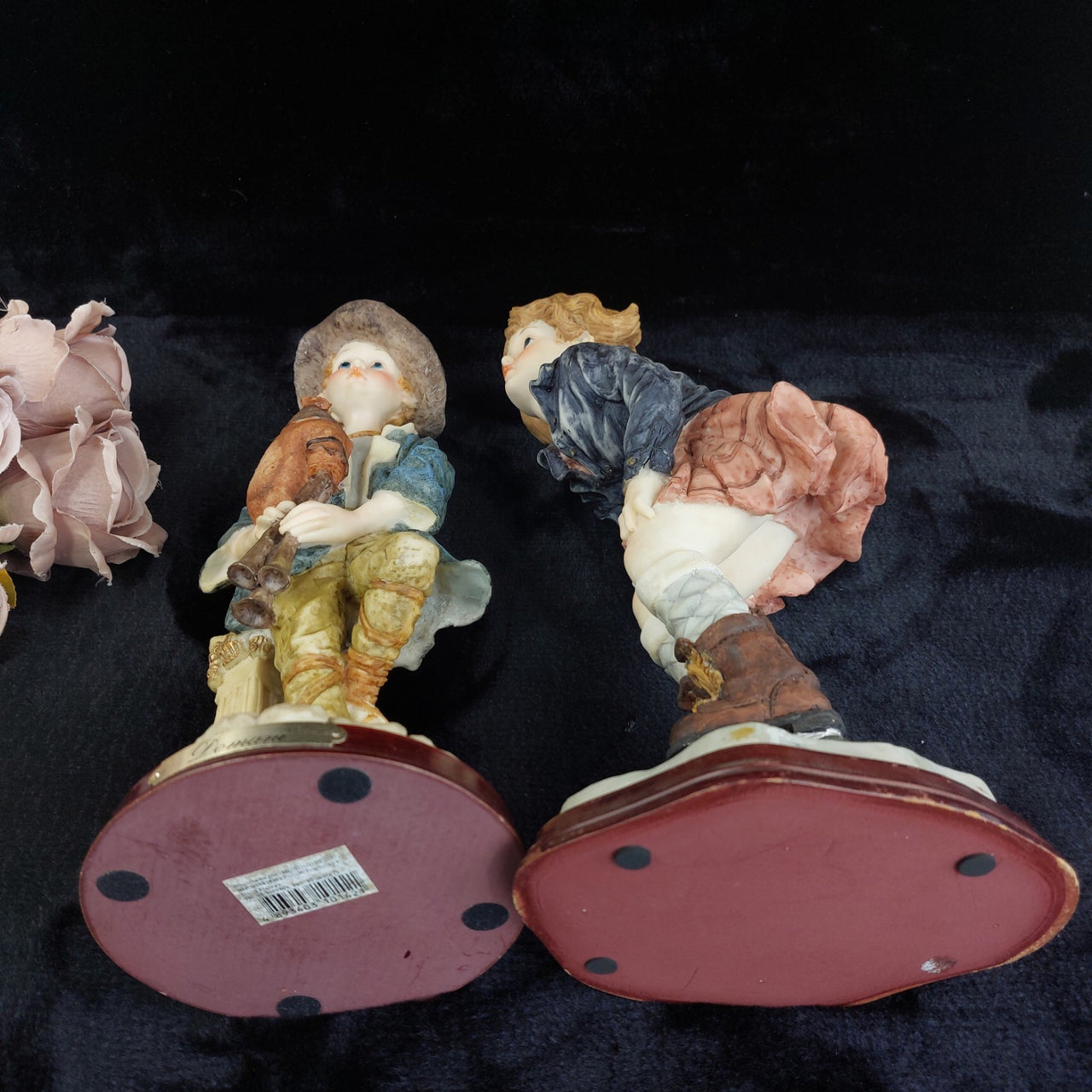 Domani Pair Figurine scottish boy and skating girl large 34cm Tall decor kids.16