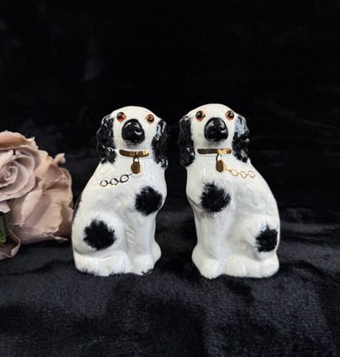 Antique Staffordshire Porcelain Black White Pair King Charles Spaniel Glass eyes1