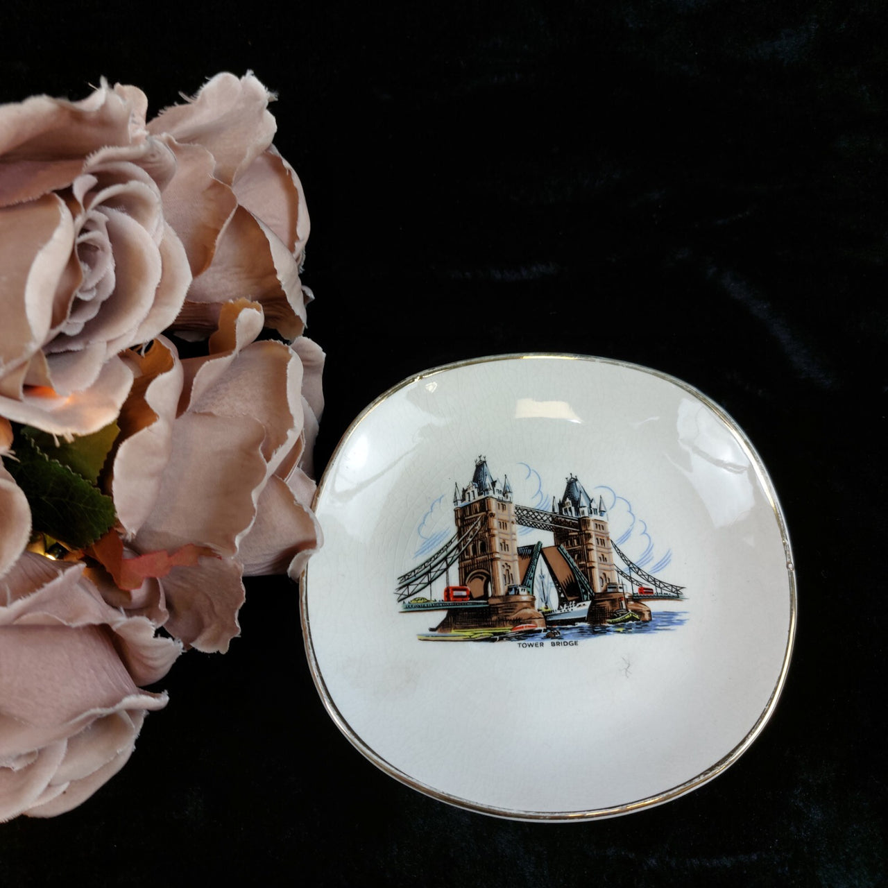Tower Bridge Souvenir Plate Prince William Made inEng 5" 22K Gold Trim Vintage1