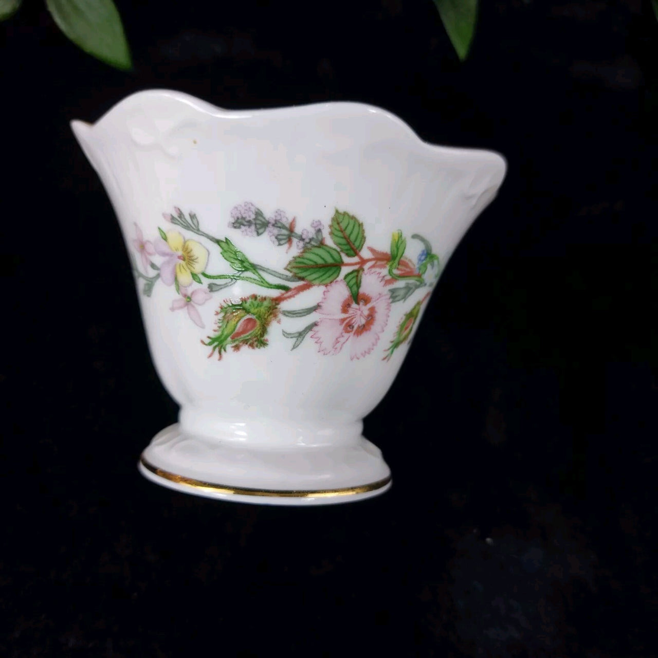 Aynsley Set gift Wild Tudor Fine Bone China – Vase, Trinket Dish & Candle Holder10