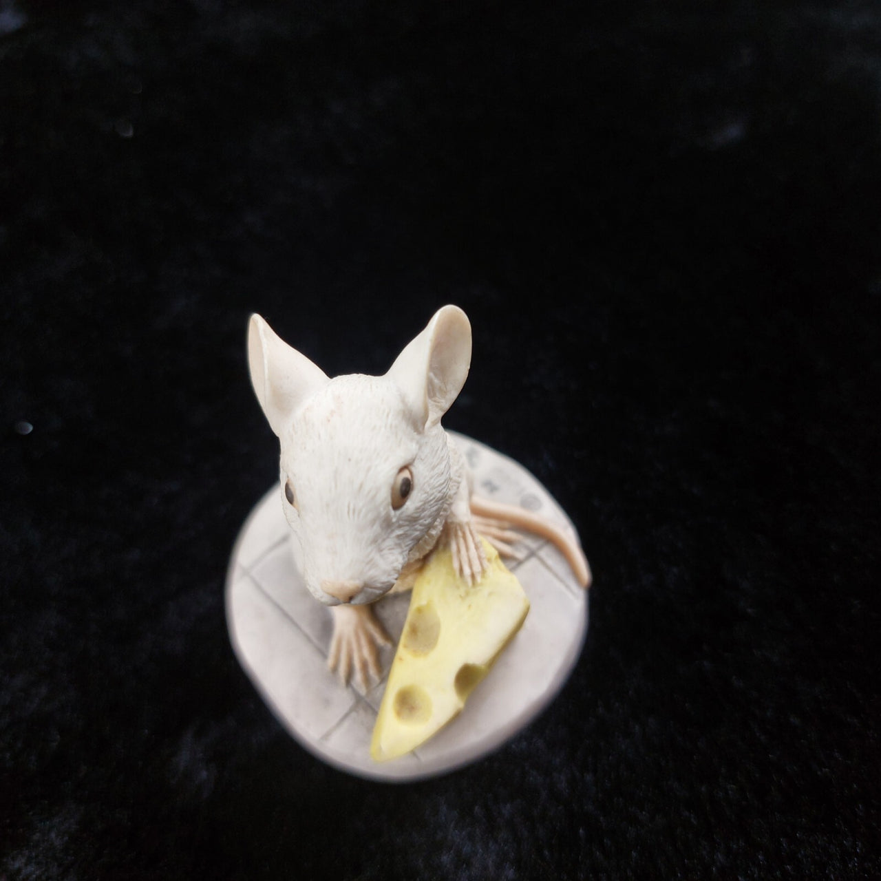 Border Fine Arts First Friends FF5 – 1989 Mouse with Cheese Figurine gift7