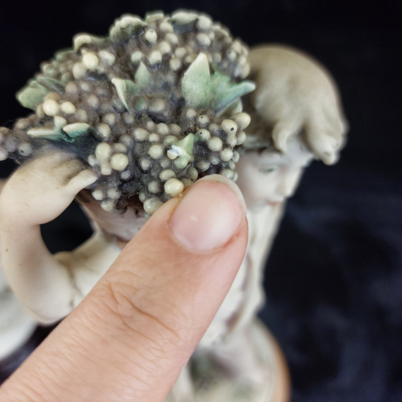 Capodimonte G Armani Boy & Girl Pair Figurines Signed  chipped Grapes   9