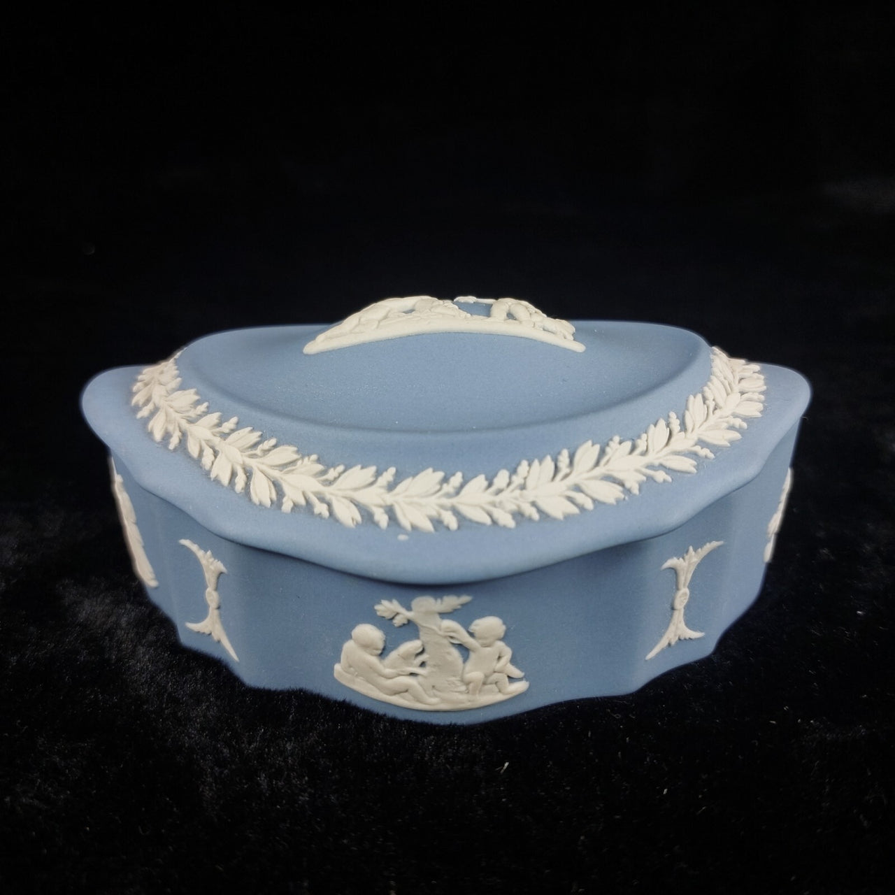 Wedgwood Jasperware  Blue Oval   Elegant Vintage Collectible Trinket Box 12