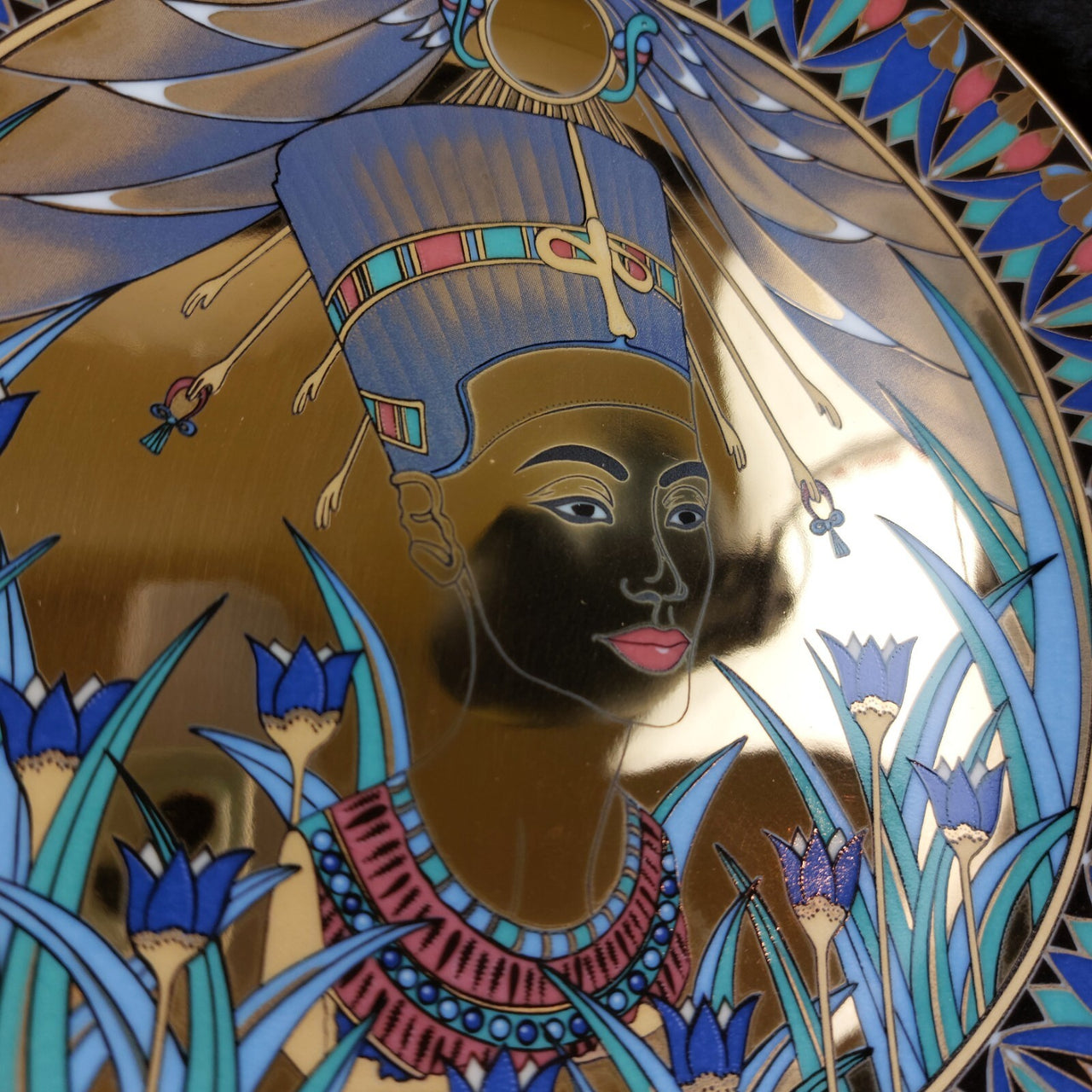 Boxed Royal Worcester Nefertiti - 1990 Plate Collector Plate Porcelain. 7.5"11