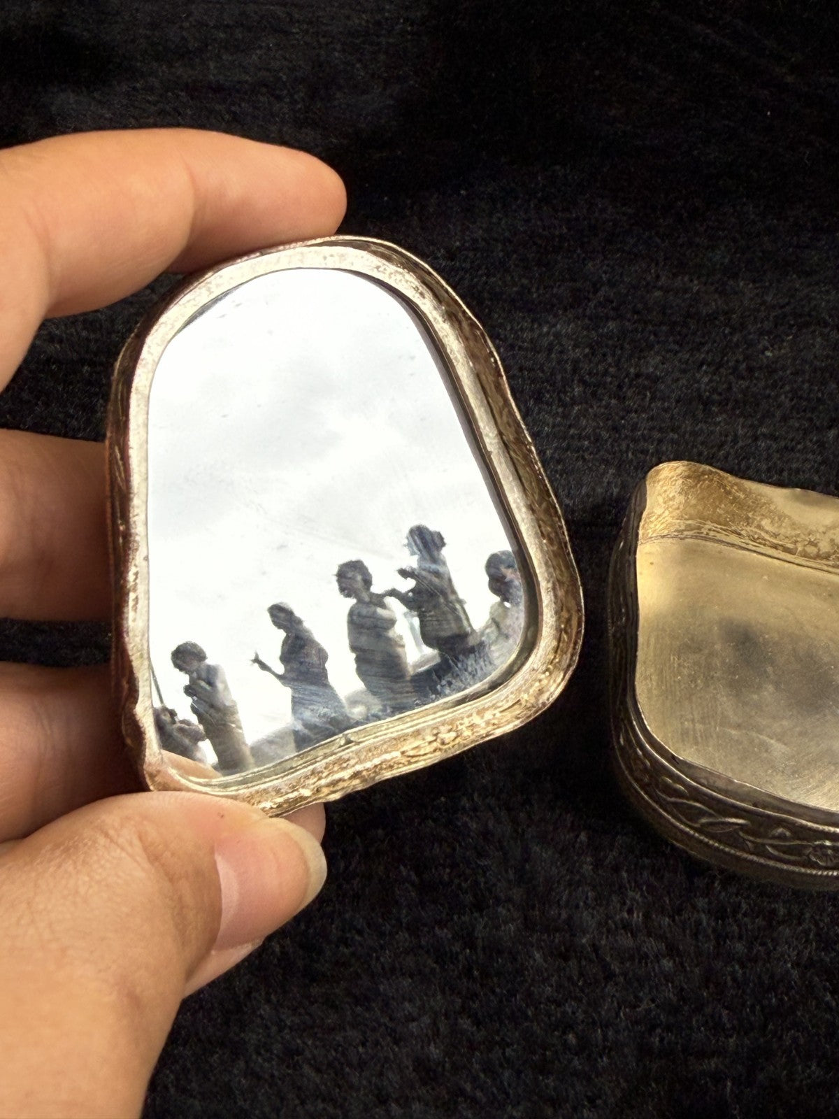 Chinese Odd Shaped Little Trinket Box With Mirrored Lid Porcelain Top decor.2