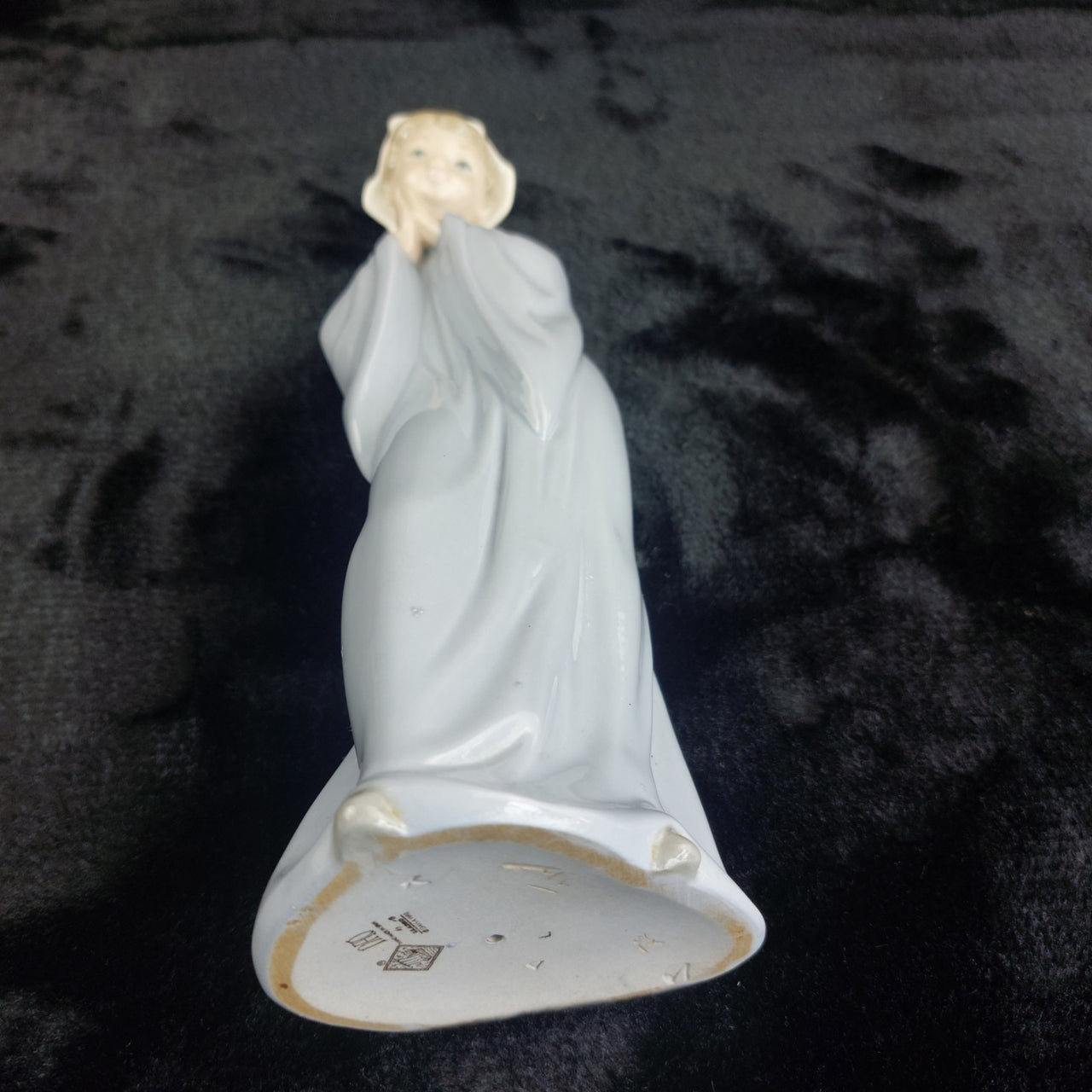 NAO by Lladro 1980 Girl Praying Figurine 10.5" Blue Gown Porcelain decor5