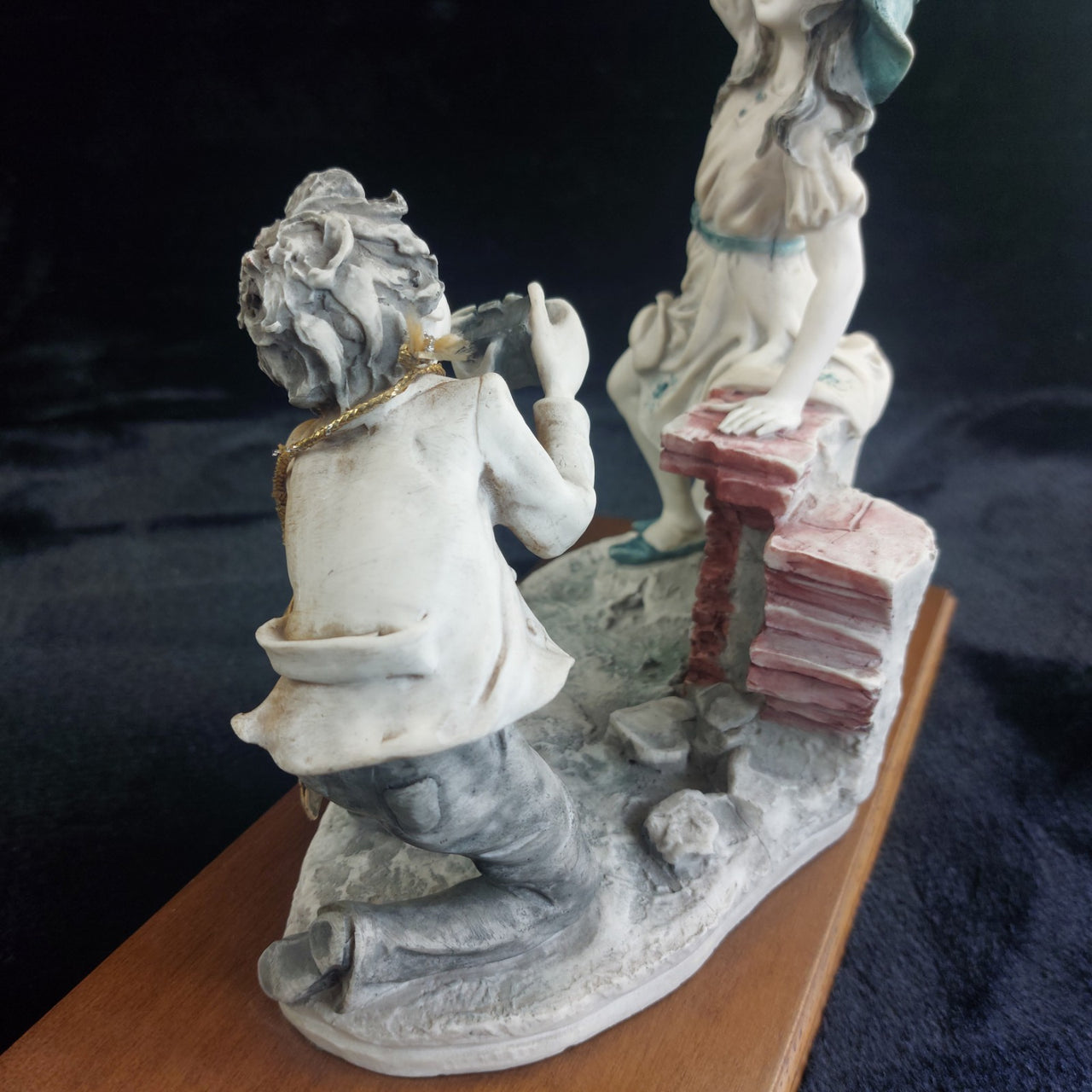 Giuseppe Armani Figurine Photographer 9.5" A.G. Signed Chipped Hair Porcelain16