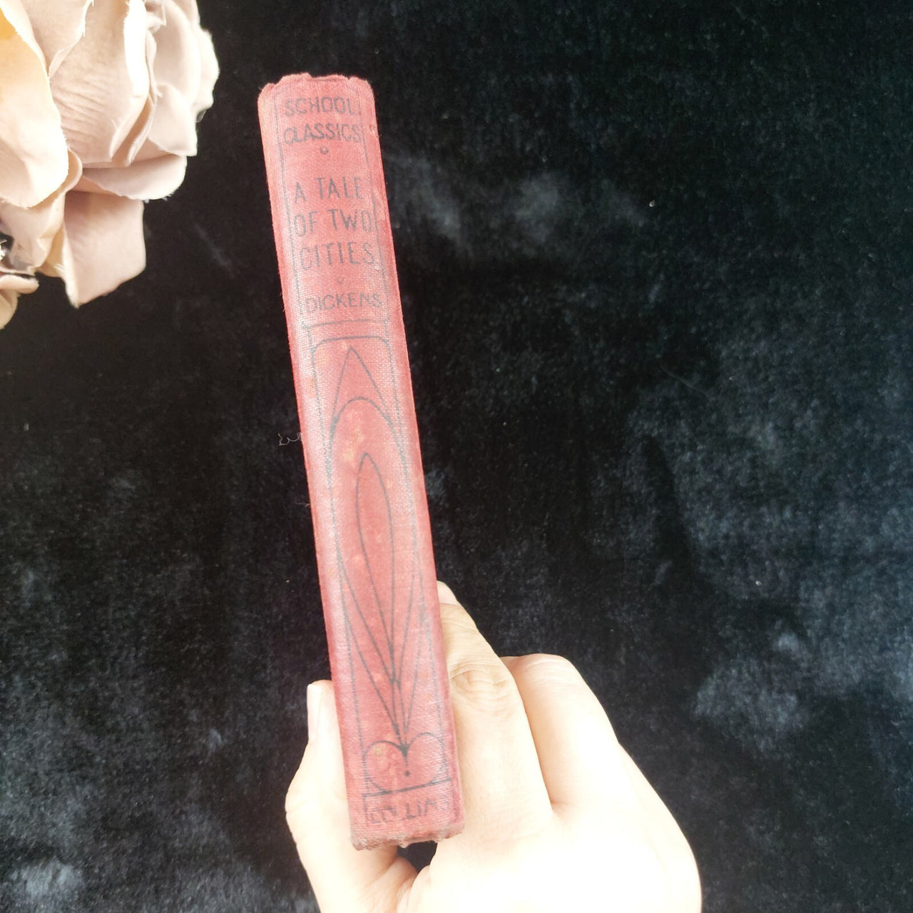 A Tale of Two Cities - Collins' School Classics - Clear- by Dickens Press Type5