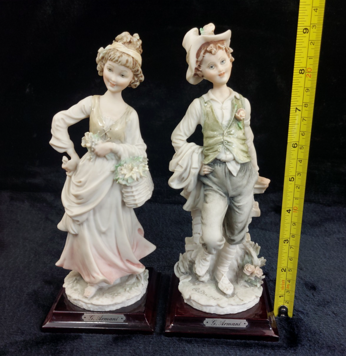 Giuseppe Figurines Armani Pair Boy Girl Flowers Basket Romantic Scene 9" Italy d2