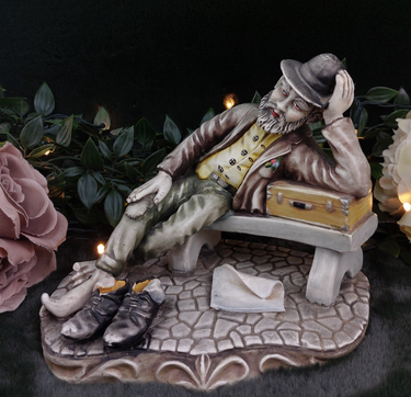 AR.CE.MI Bisquit Porcelain Figurine Shoeshine Boy Bench broken thumb see pics0