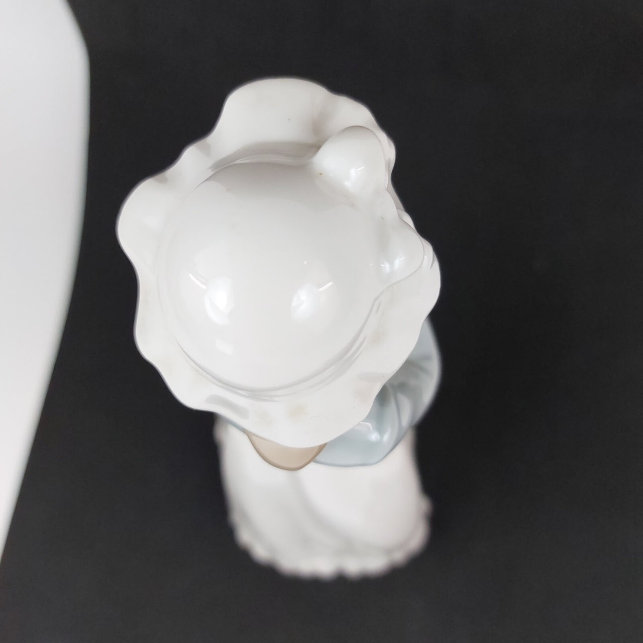 Nao Girl Lladro Cuddling Puppy Figurine Blanket Porcelain firreplace decor Spain13
