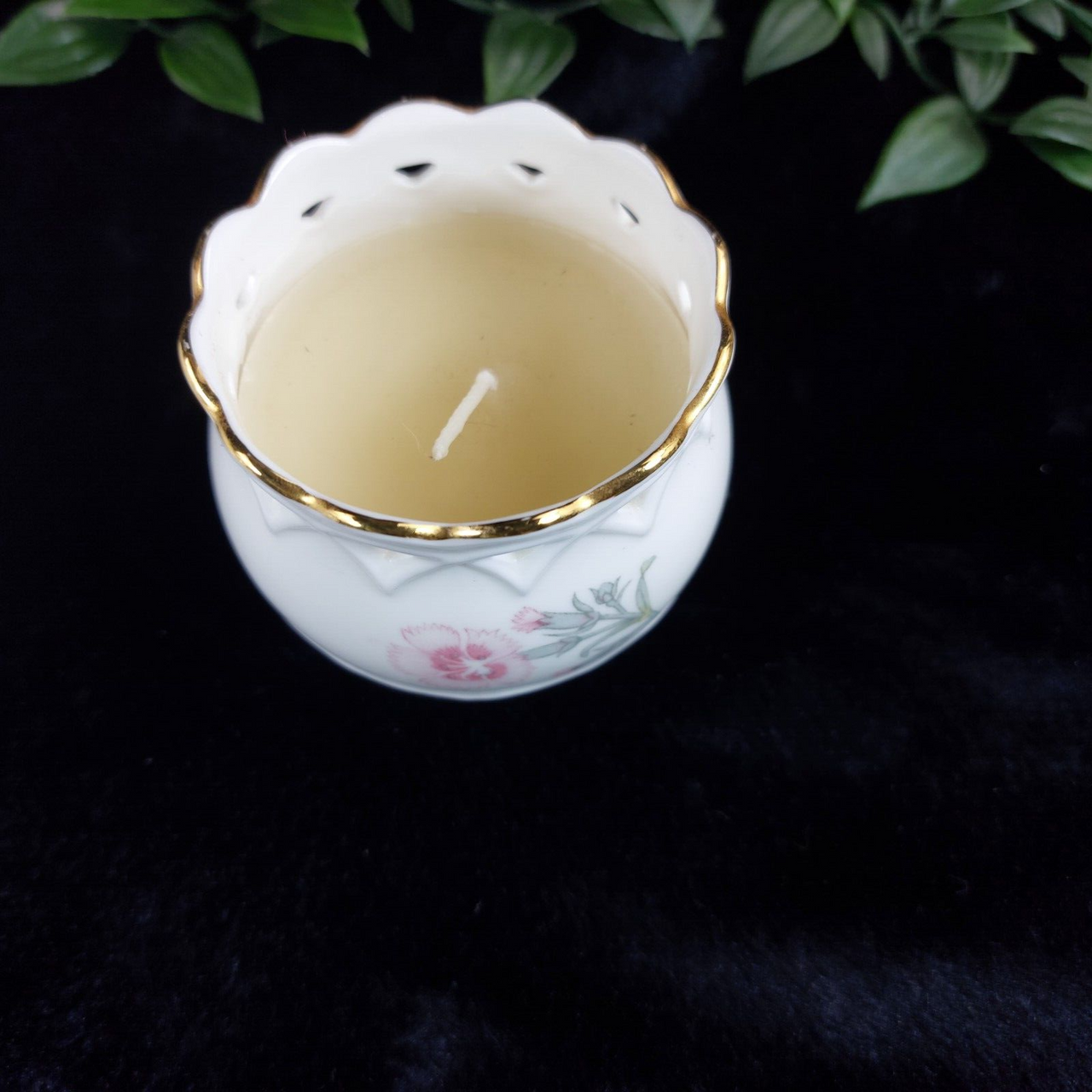 Aynsley porcelain Wild Tudor 2 set of Lidded Jar & Candle Holder Bone China Made8