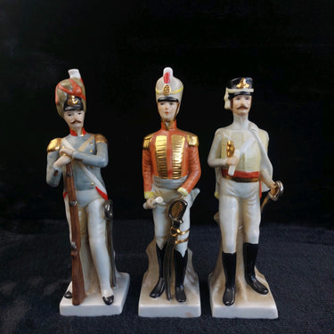3*Napco Porcelain Military Figurines Set Made in Sri Lanka Tall one hand broken 0