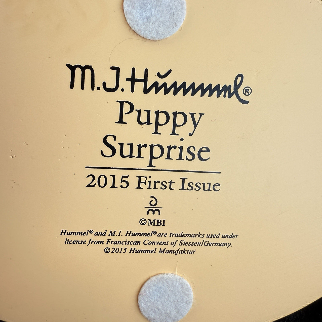 Hummel Surprise" "Puppy 2015 First Issue - Danbury Mint Figurine with Box China10