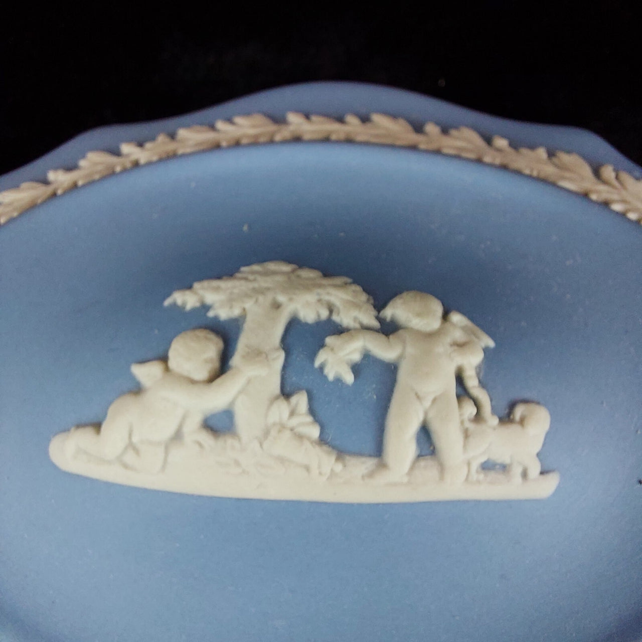 Wedgwood Jasperware  Blue Oval   Elegant Vintage Collectible Trinket Box 4