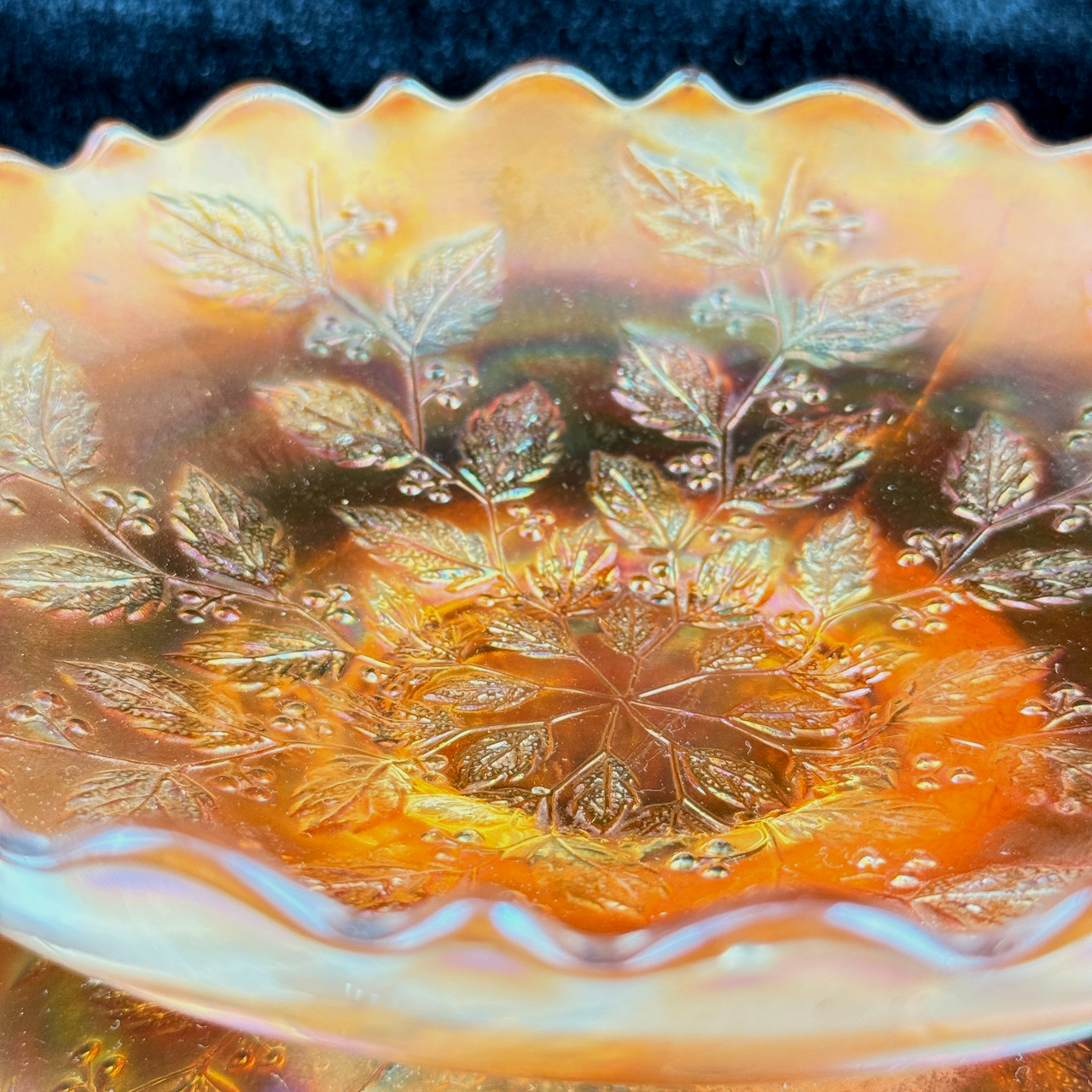 Fenton Leaves Holly Marigold Carnival Glass Ruffled Bowl Antique 7.5" Iridesce2
