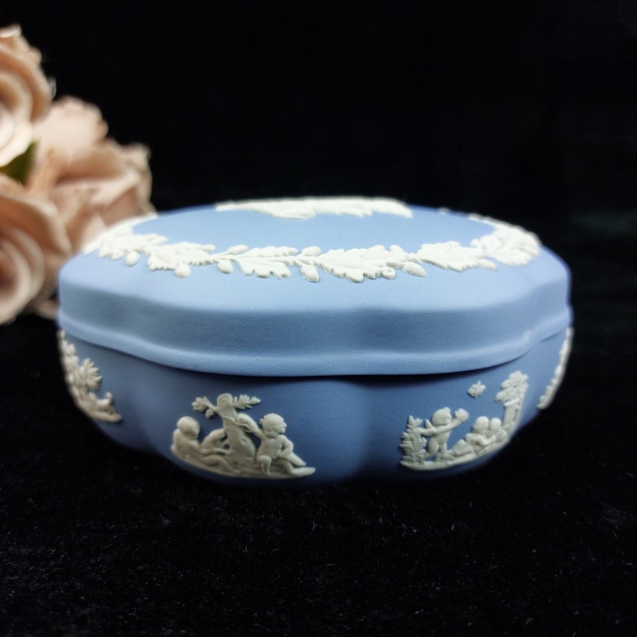 Wedgwood Blue Jasperware Trinket Box – Vintage -  Classical Design - England5
