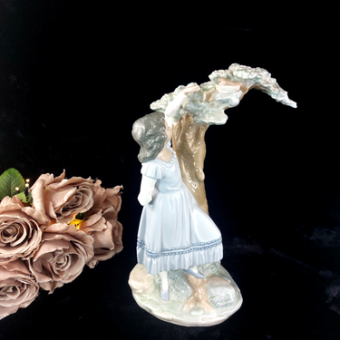 NAO Spain Porcelain Figurine 12