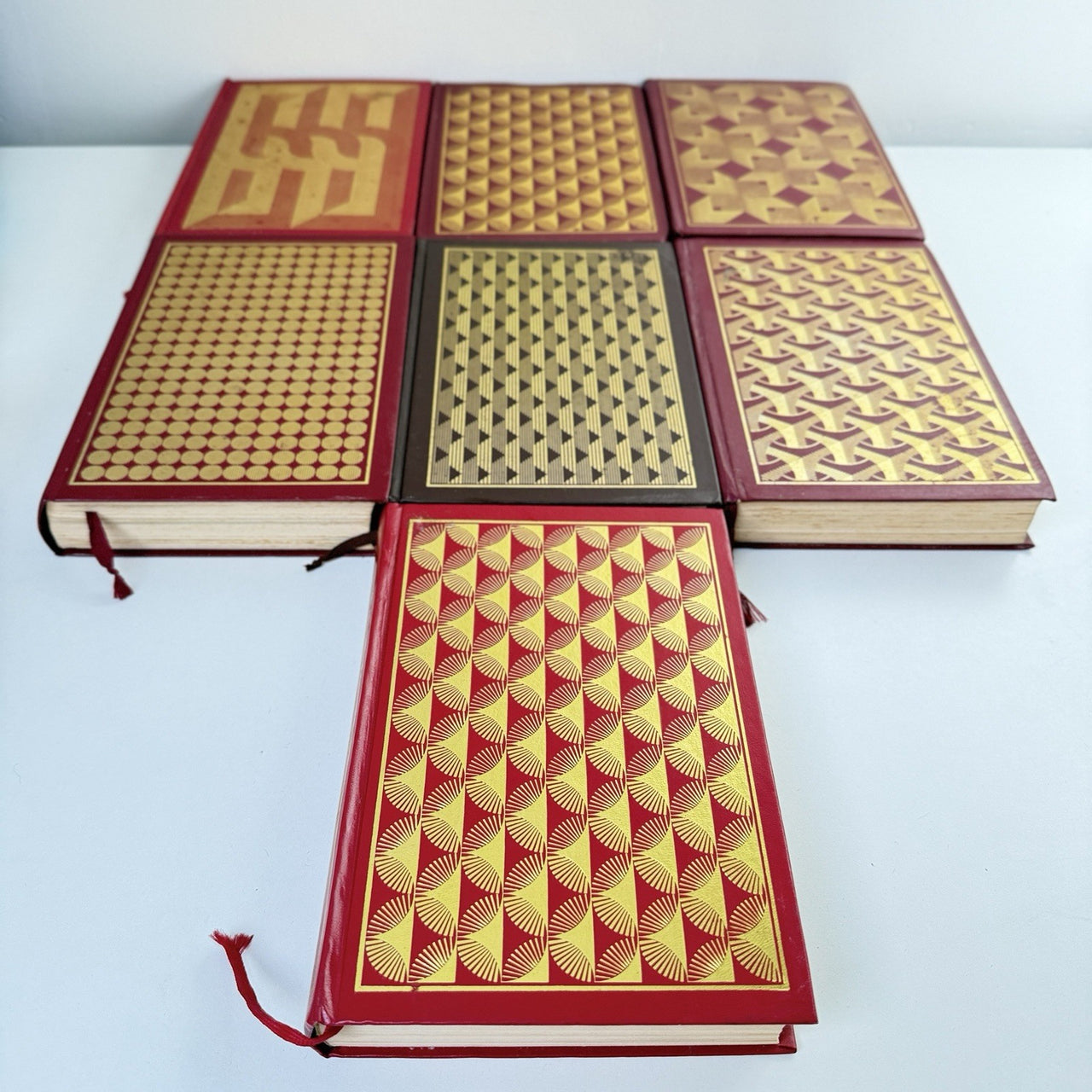 Reader’s Digest Condensed 1980s Books Set x7 Red Leatherette Bookshelf Deco4