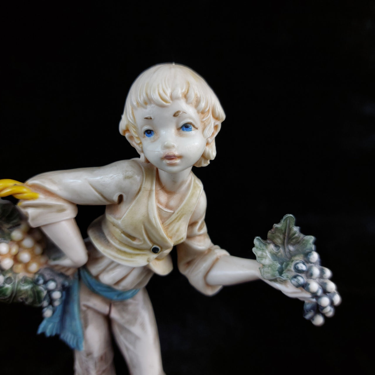 Fontanini Depose Simonetti Boy Figurine with Grapes 1980's Made in Italy decor.2