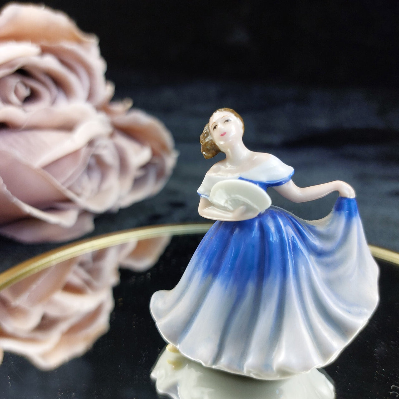 Royal Doulton Elaine Figurine M201 2003 Miniature 2.5” Blue Dress Bone Fine0