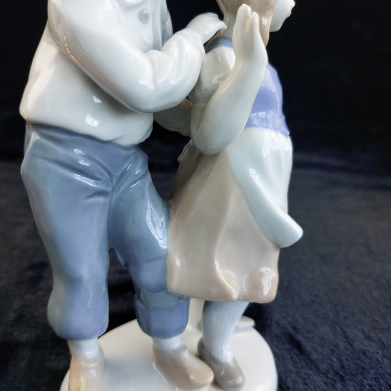 Grafenthal Porcelain Figurine GDR Boy & Girl German Vintage Art  Germany. 7.5in8