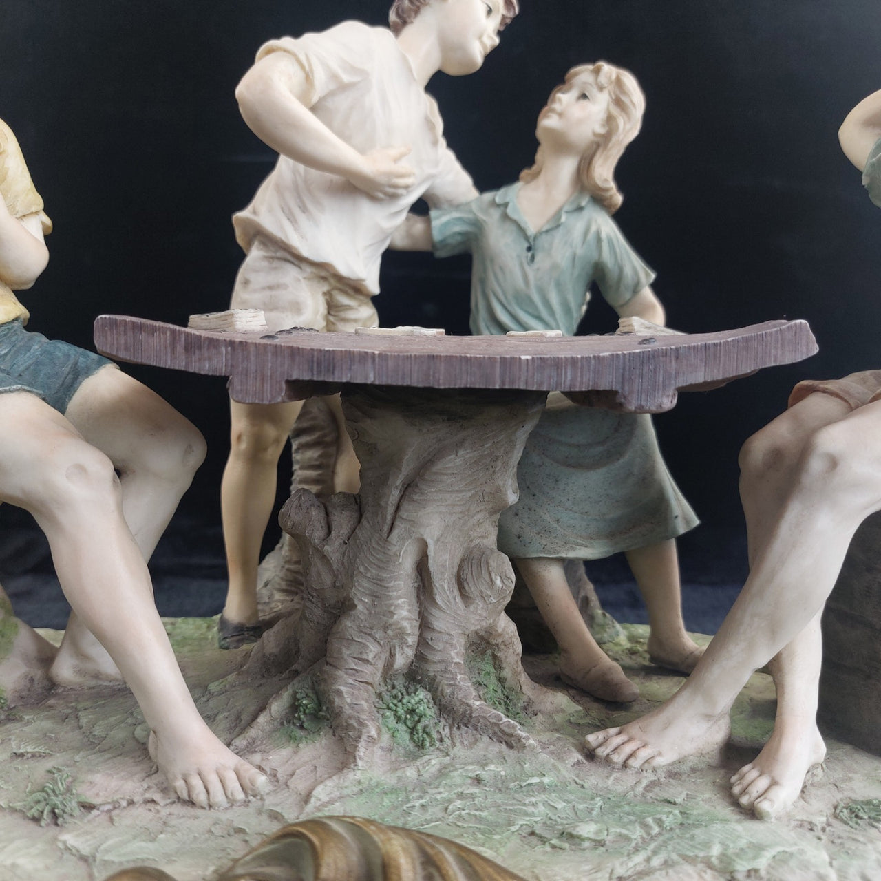 Very Large Capodimonte figurine 'The Card Players' Friends group pics see decor17