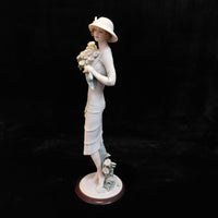Thumbnail for Florence Armani Marguerite Figurine – 1731F Lady With Daisies, Box Mint 11