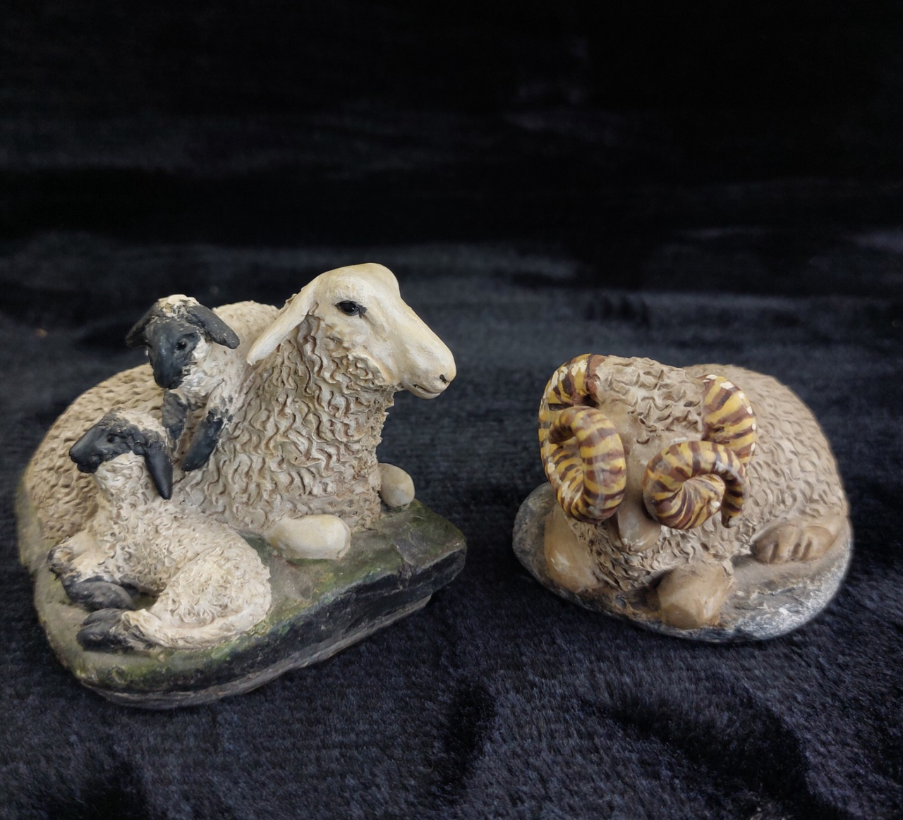 M Leadbetter Cornwall 1978â80 Figurines â Sheep with Lambs & Ram Rustic Set 0