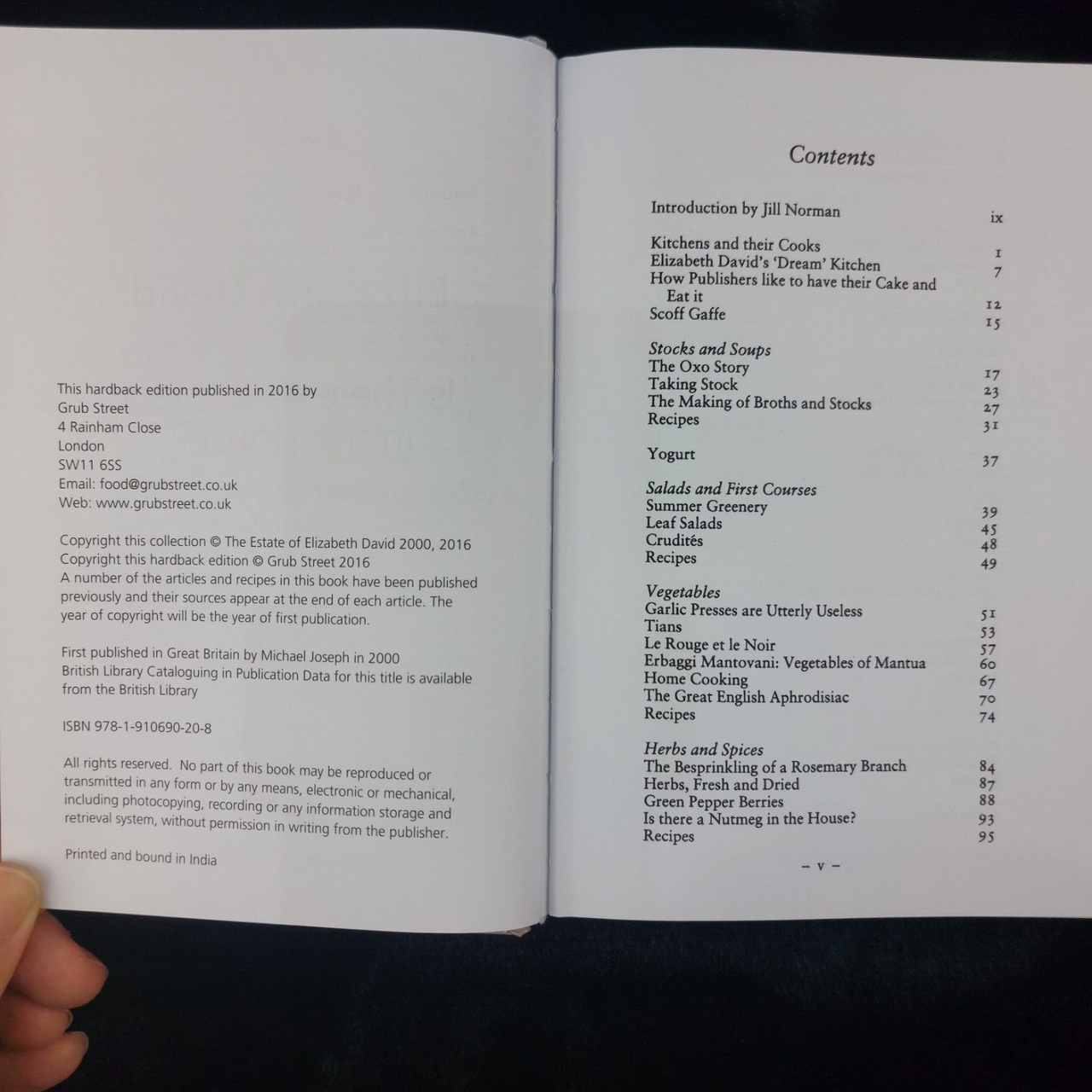 2016 Elizabeth Is David There a Nutmeg in the House? Cookbook & Recipe Canada6