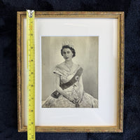 Thumbnail for Original Photograph Queen Elizabeth II by Dorothy Wilding 1952 -approved Print2