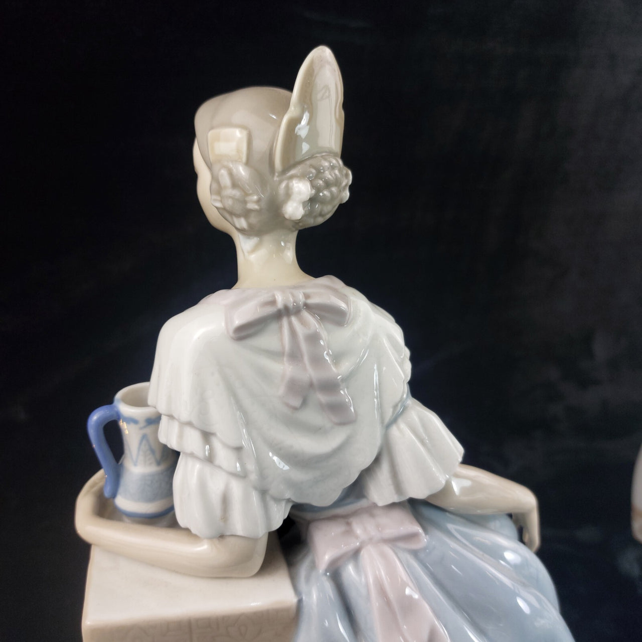 NAO Spain Good Figurine Lady Elegant with Jug Pastel Glazed Porcelain 12.5"6