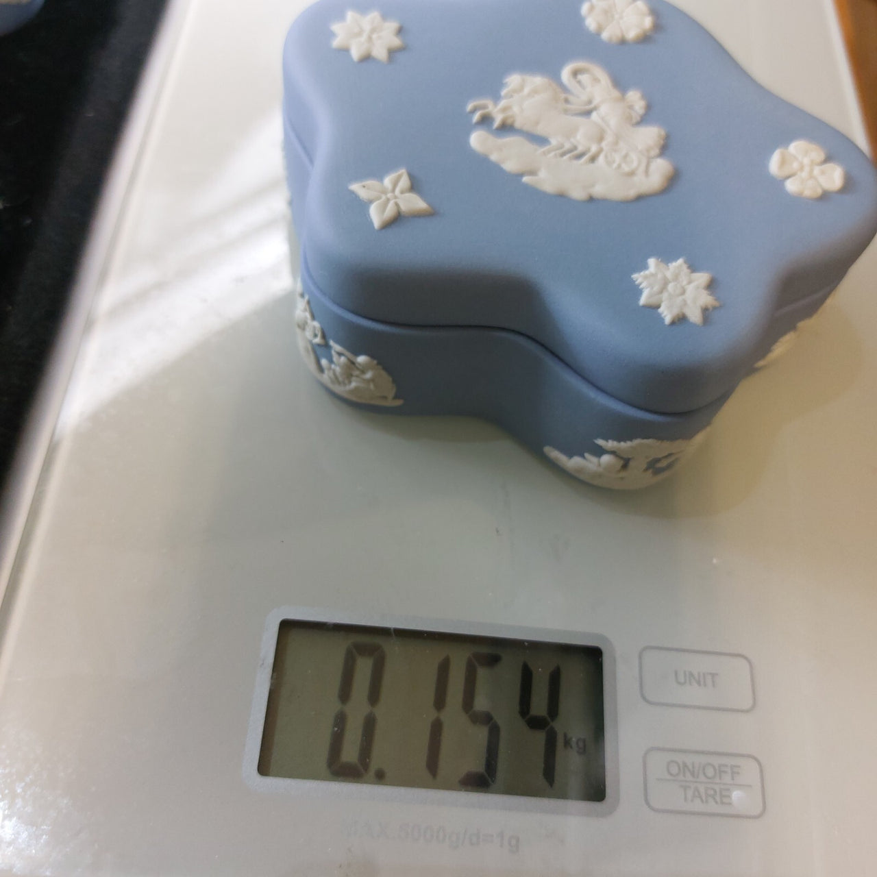 Wedgwood Blue Elegant Jasperware & Collectible Trinket Box/Lidded Dish British d16