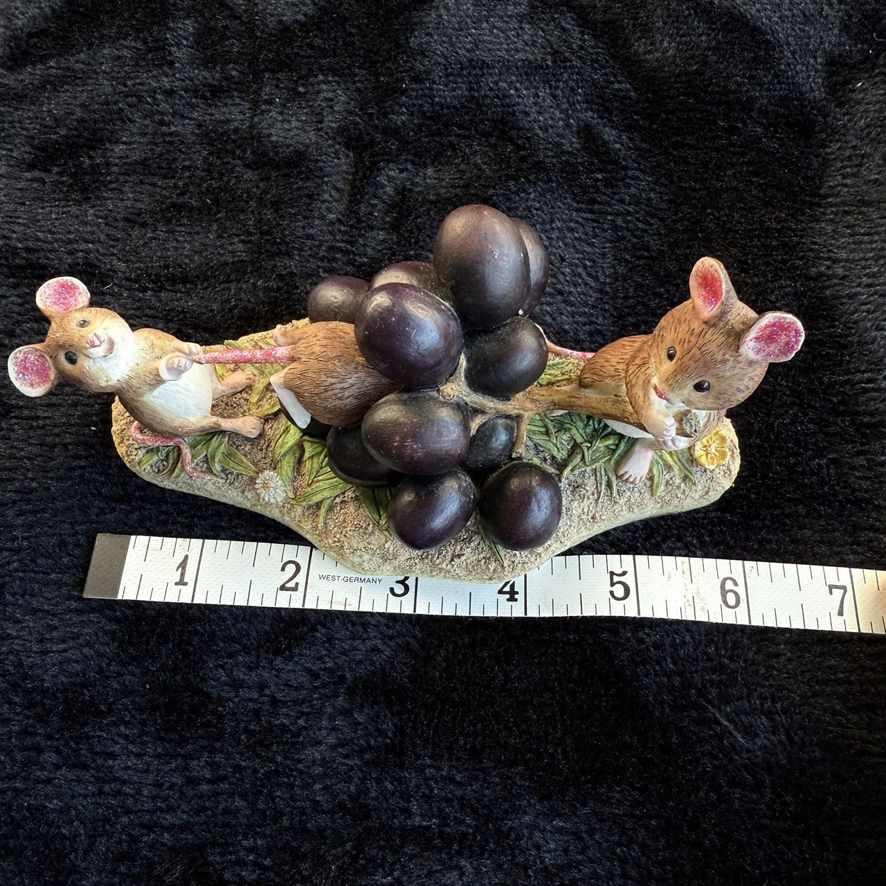 Vintage Fine Border Arts Merrie Mice Figurine - "The Grape Escape" A0251 - 20028