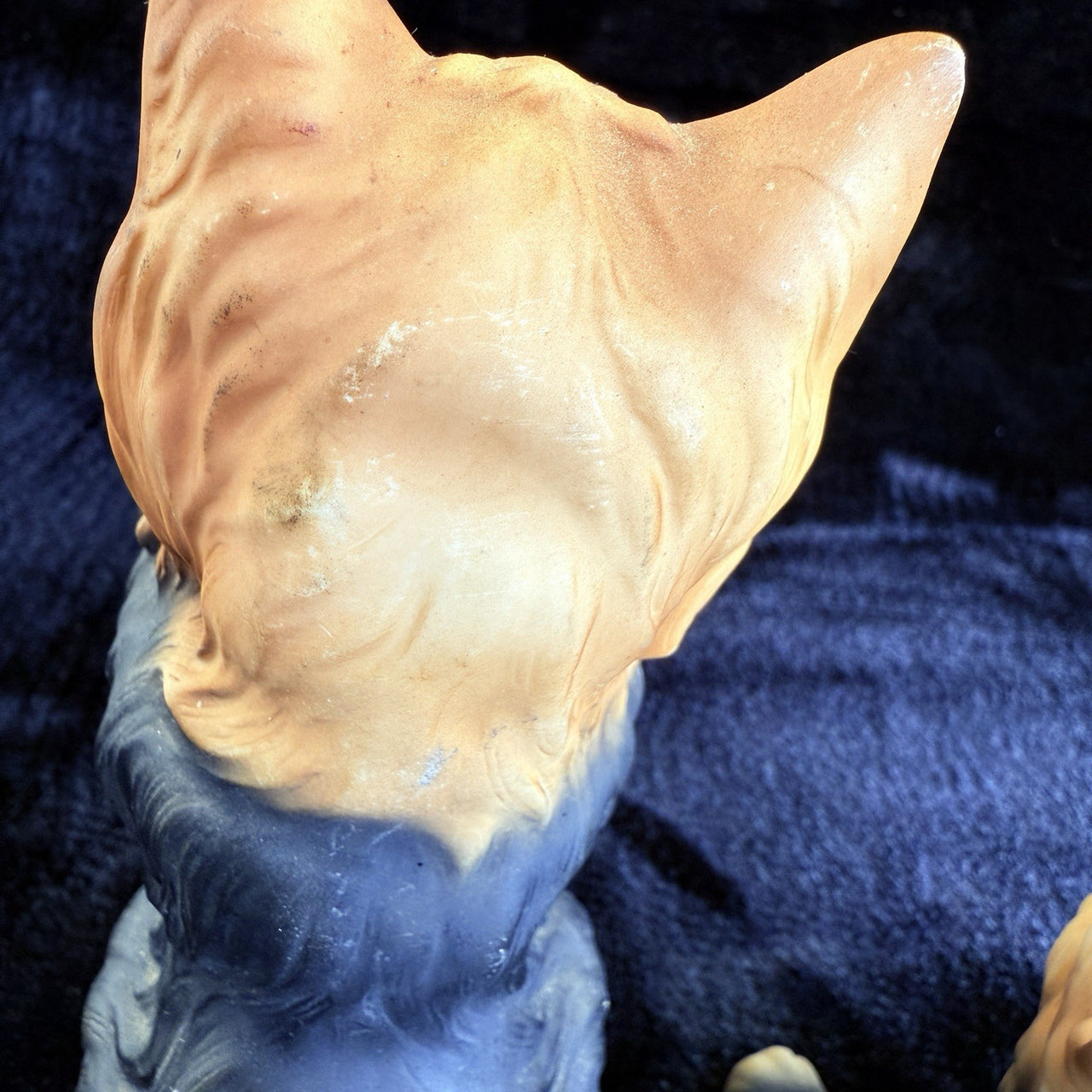 AHH Terrier Yorkshire Dog Figurine Pair Porcelain Yorkie bookshelf Figurines dec9
