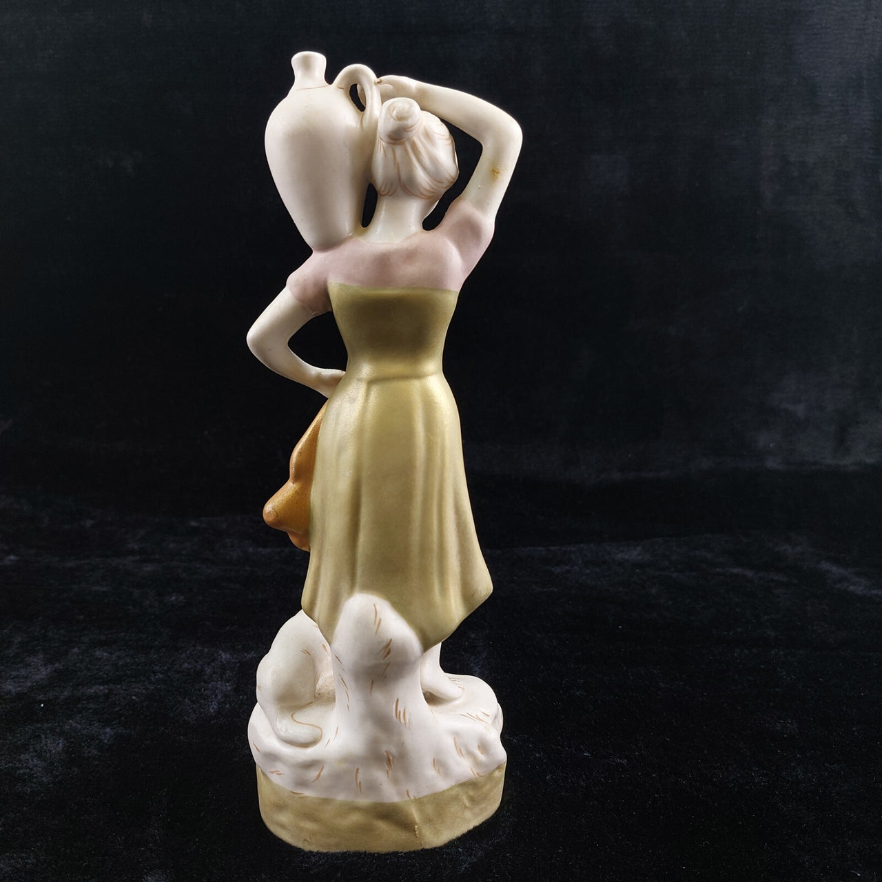Royal Dux Silky   Figurine  Porcelain -Woman with Water Jug and Dog 1960–1978 .2