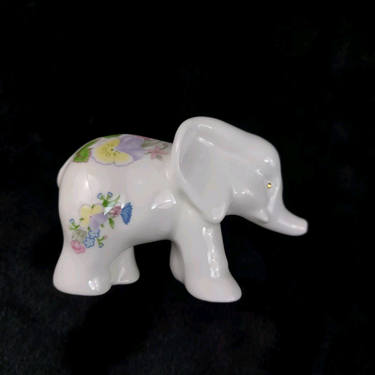 Wild Aynsley Tudor porcelain Elephant Figurine Vase & Trinket Dish Set of 310