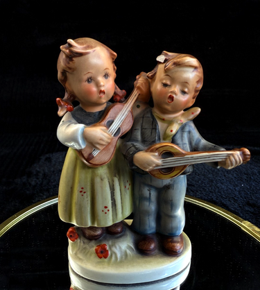 Vintage Rare Goebel Hummel Figurine 