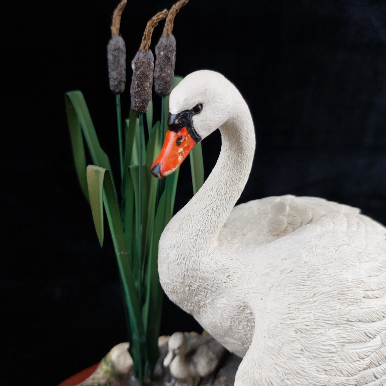 Border Arts Fine First One In Swan & Cygnets Figurine 1997 Handmade Scotland dec8