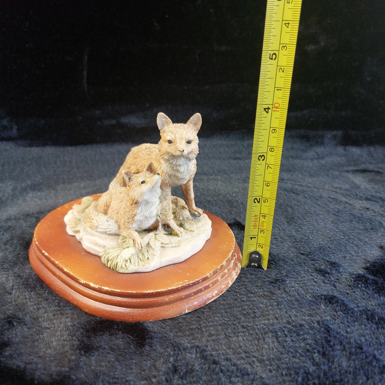 Regency Arts Fine Foxes Figurine decor Woodland Scene – 265g 4" Tall Wildlife.3
