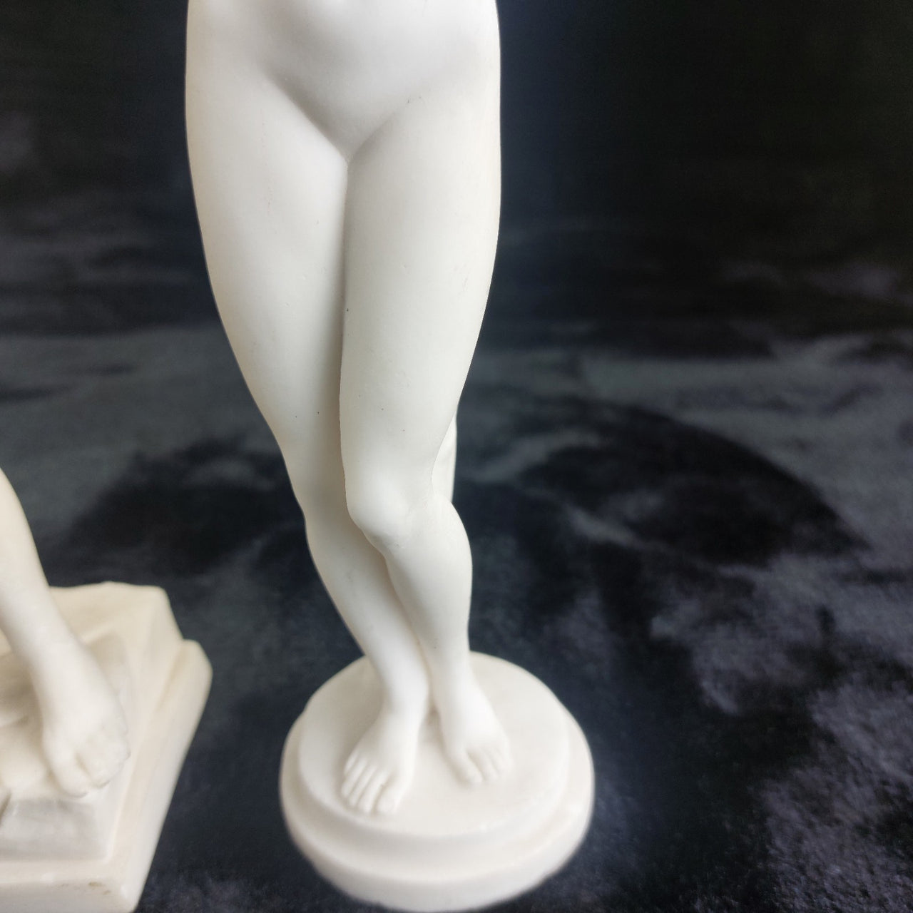 Michelangelo David & Female Nude Sculpture Pair – 9.5" Resin Greece Statue White9