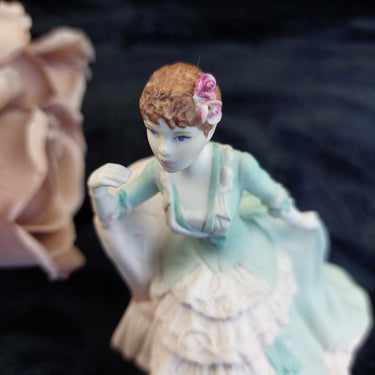Coalport Acceptable Beau Monde Clara Figurine 4.5in Porcelain Hand Decorate 19961