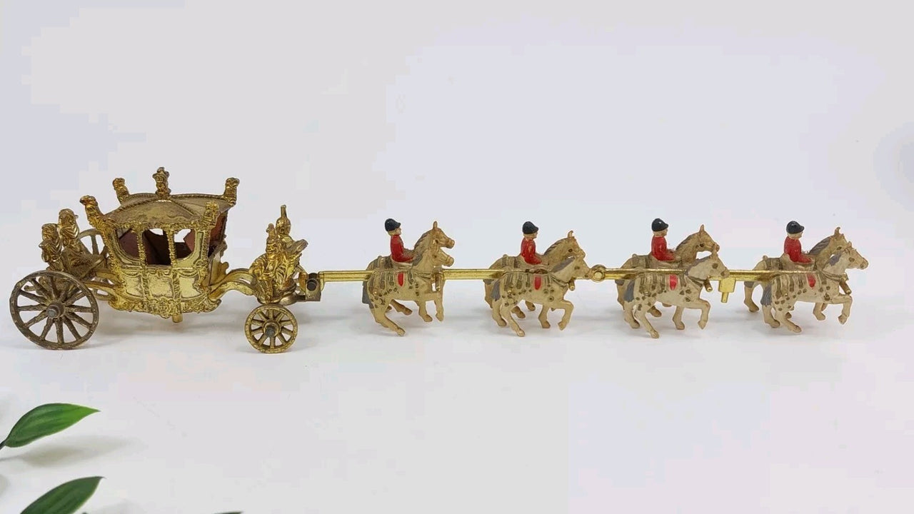 Crescent Die 1977  vintage Cast The Royal State Coach" 12" Model w Original Box3