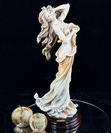 Rare Giuseppe Armani Florence 1998 “Summer Dreaming” Lady Figurine  Italy 1175C.1