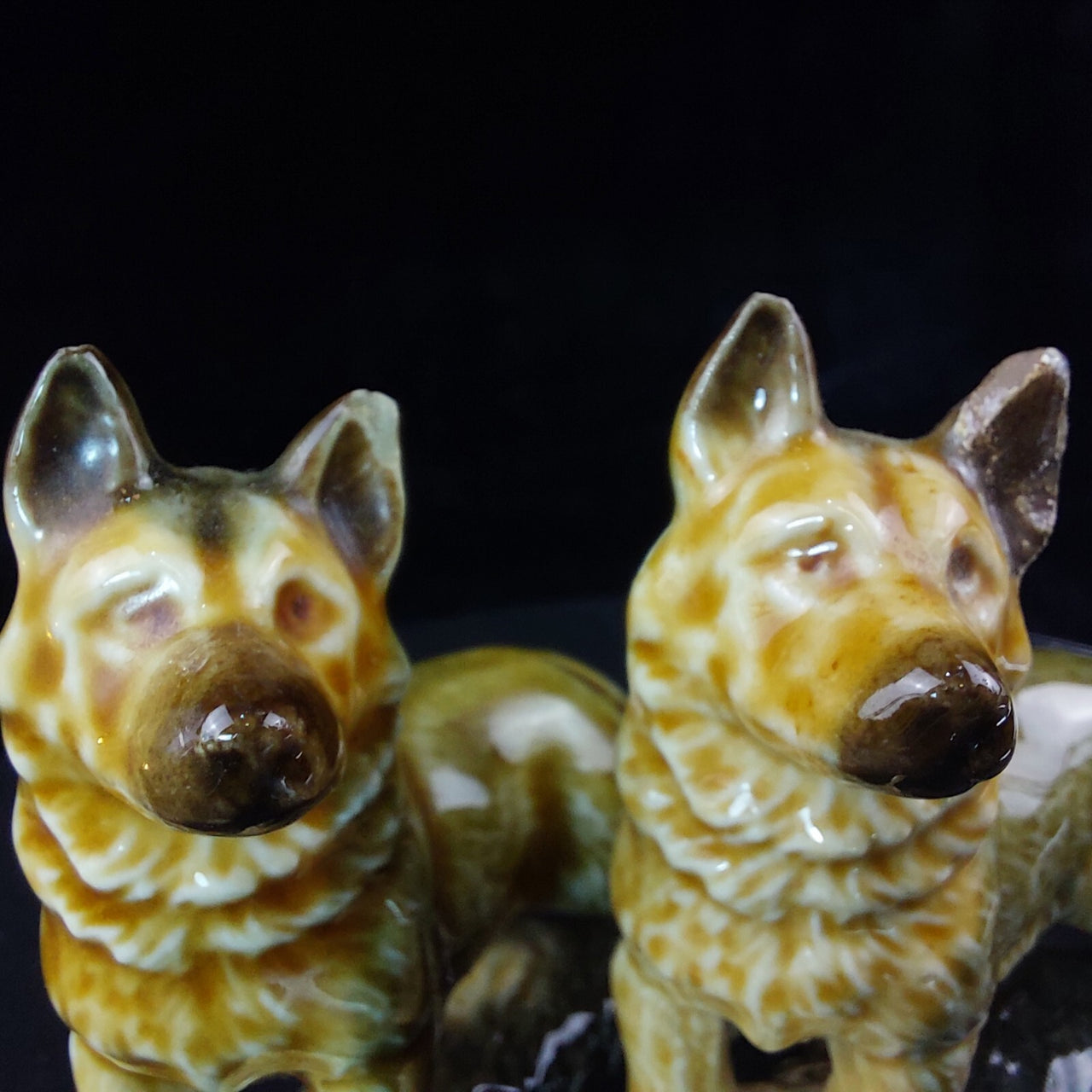 Wade German Shepherd Porcelain Pair Dog Figurines England Vintage Set ears chip7